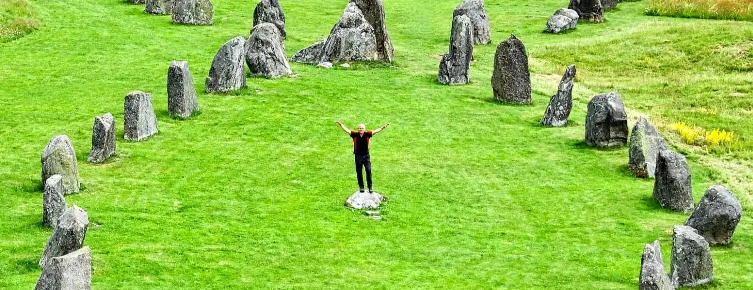 Naturwerkstatt, Schweden, Nordic, Workshop Kräuter, nordisch, Bauerngarten anlegen, Kreatives Gestalten mit Naturmaterialien, Feuerkochen, Pflege & Wellness, Blütenöl, Heilsalben herstellen, Hasetal, Artland, Lappland, Menslage, Dog, Yoda, Tierschutzhund, Gartenführung,Elke Schlemm